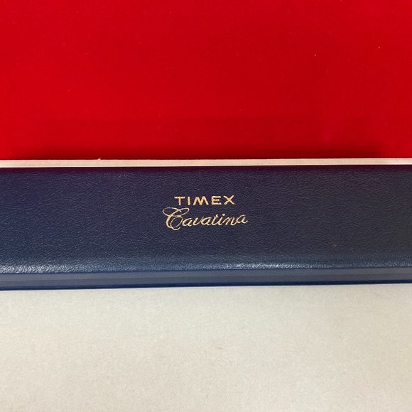 Woman\'s Watch, Vintage Timex Cavatina, Interchangeable Leather Straps and Covers main image 9